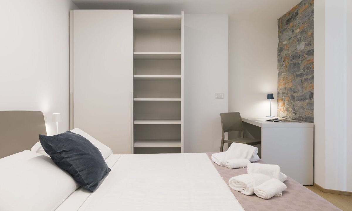 Como City Centre Apartment | Apartment in Como with 2 bedrooms sleeps 4