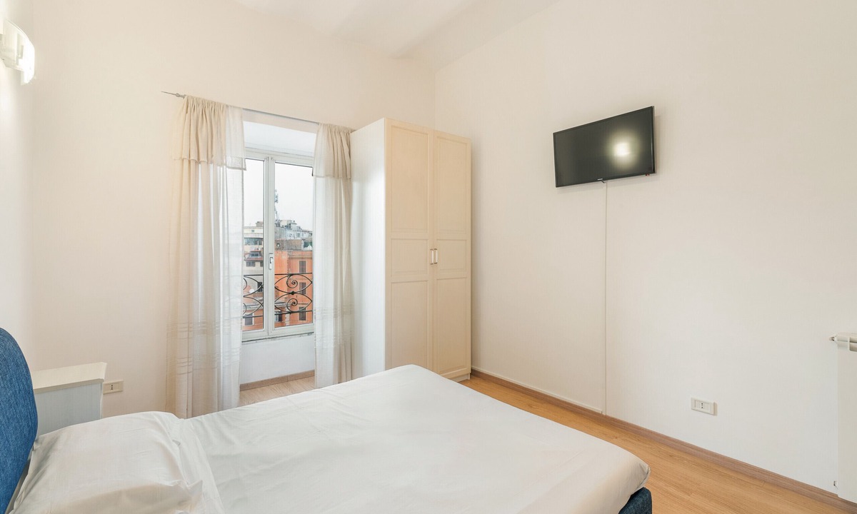San Lorenzo Apartment | Termini Station Lightsome 3BR Apartment