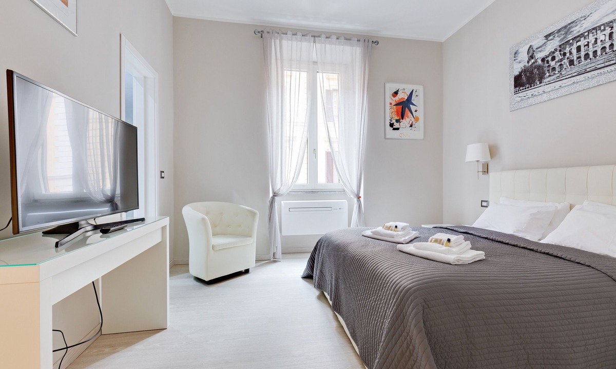 Rione XVIII Castro Pretorio Apartment | Diocleziano | Few minutes from Termini station