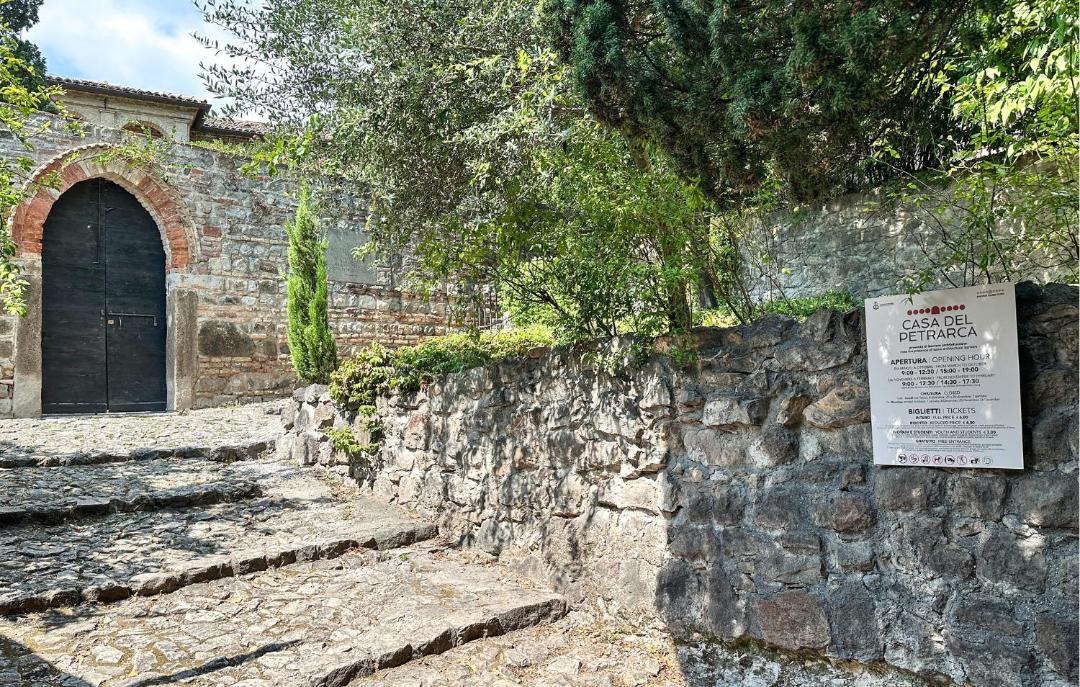 Arqua Petrarca Apartment | 1 Bedroom Gorgeous Apartment In Arquà Petrarca