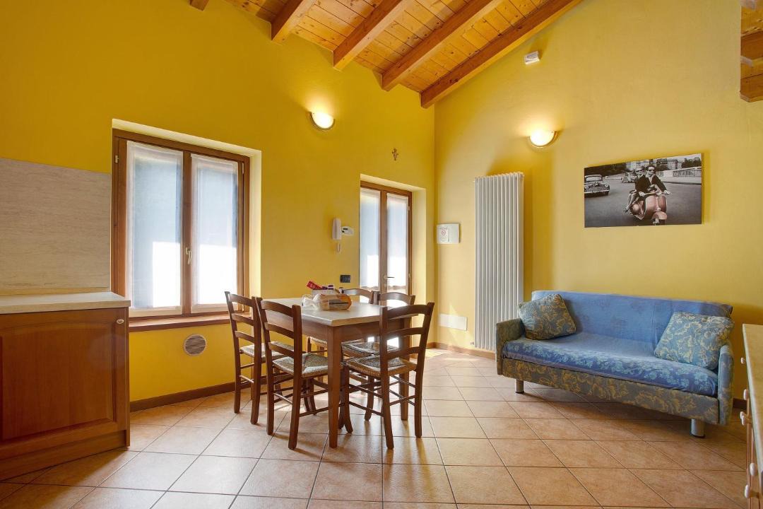 Civate Apartment | Residence Appartamento Parigi