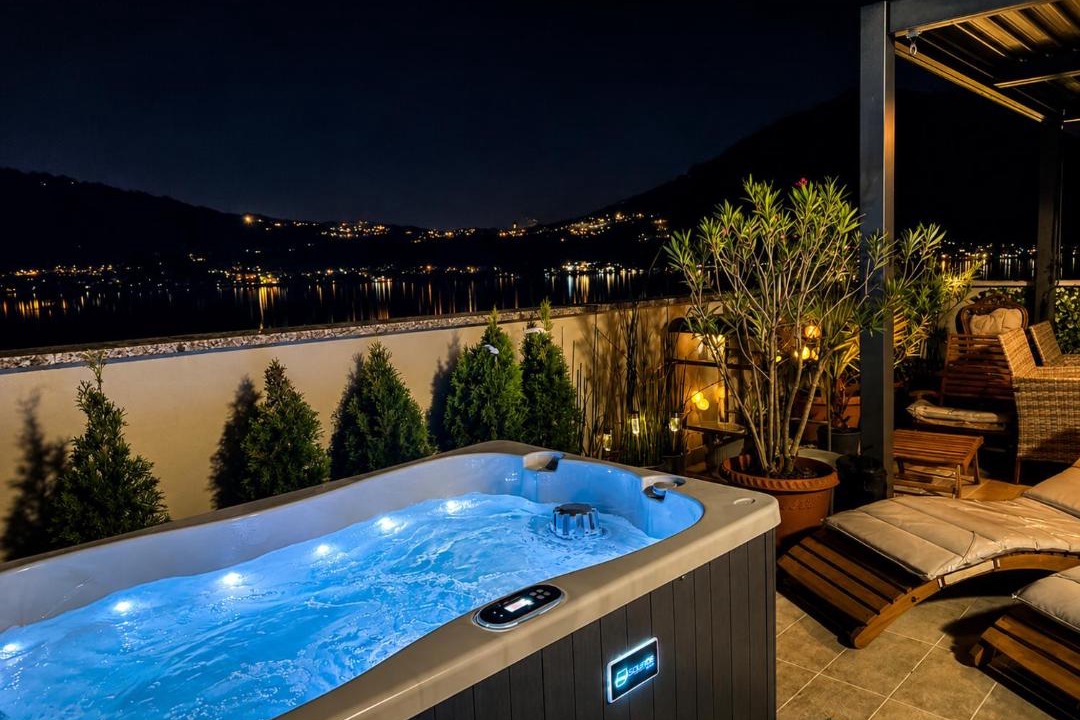 Lecco Apartment | Felicita Cascata Terrace with Lake View