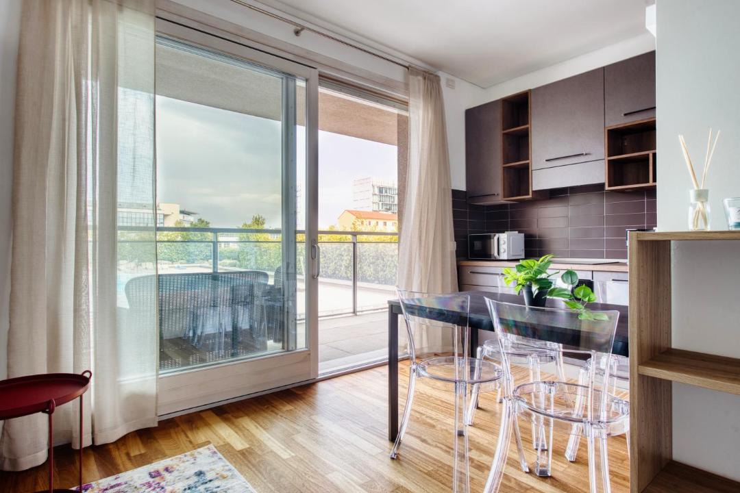 Dergano Apartment | GiaxTower Gym Spa & Pool Romantic Pool View