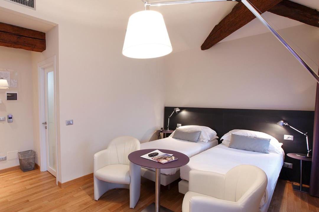 Ferrara Historic Centre Hotel | Hotel Annunziata