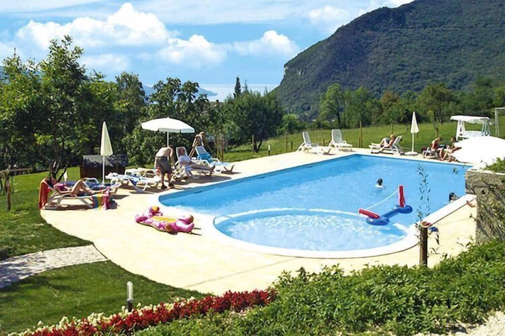 Photo of Outdoor in Aer