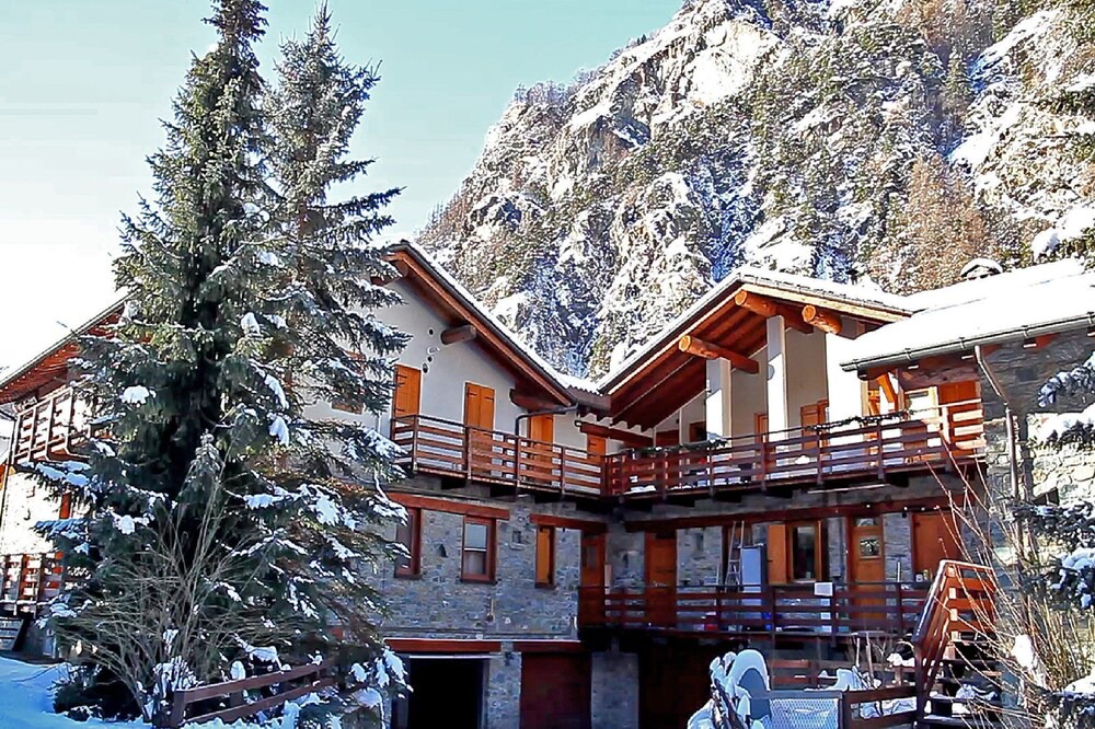 Photo of Outdoor in Antey-Saint-Andre
