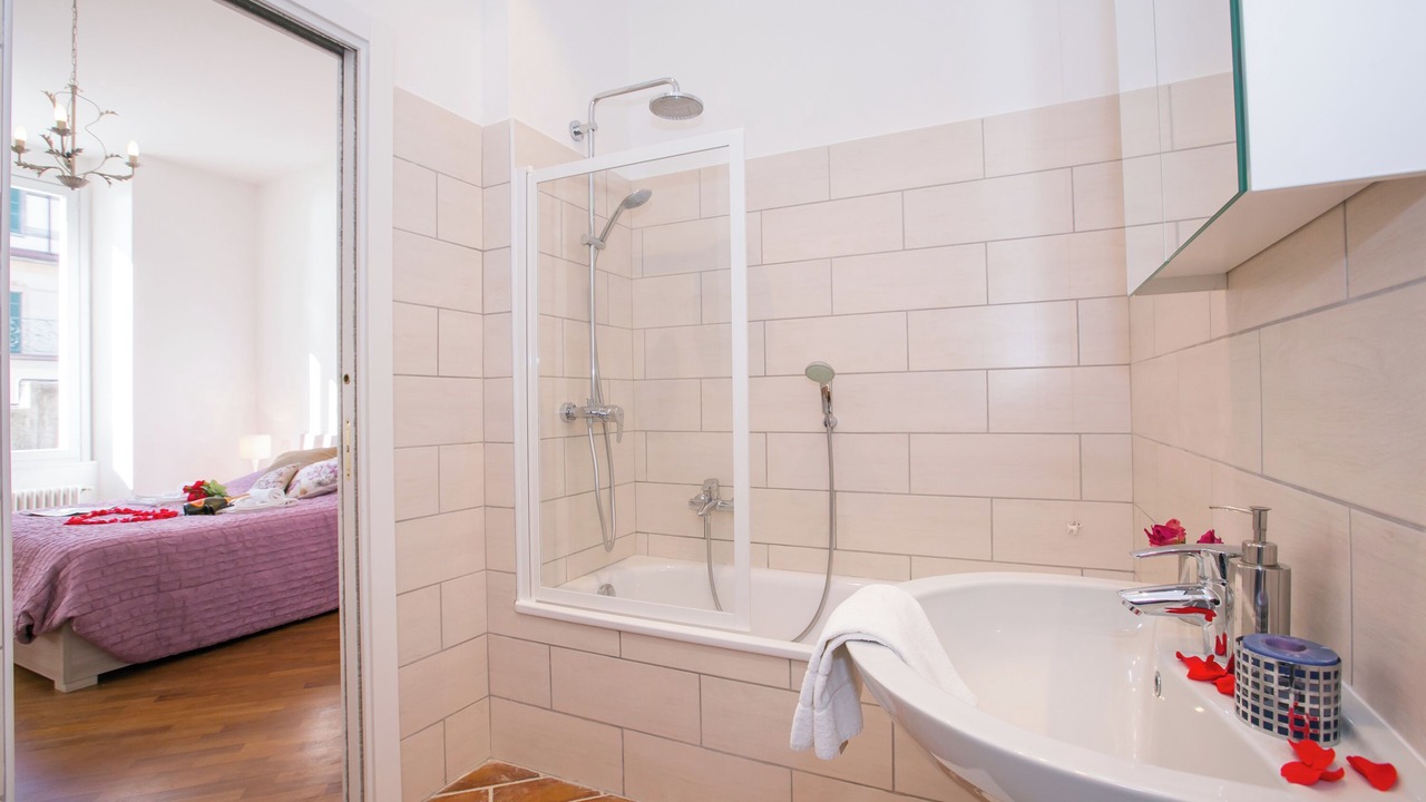 Photo of Bathroom in Carate Urio
