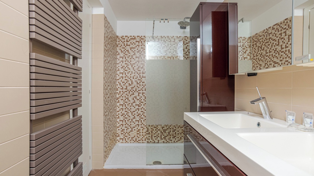 Photo of Bathroom in Menaggio