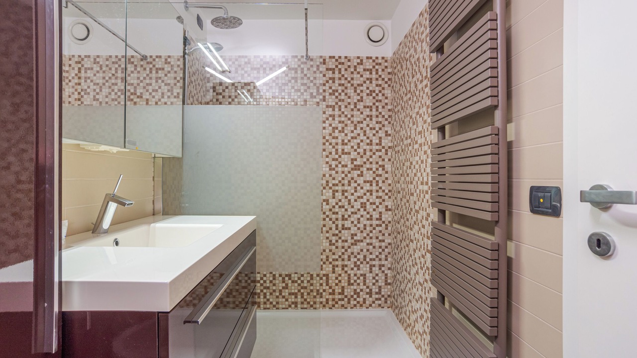 Photo of Bathroom in Menaggio