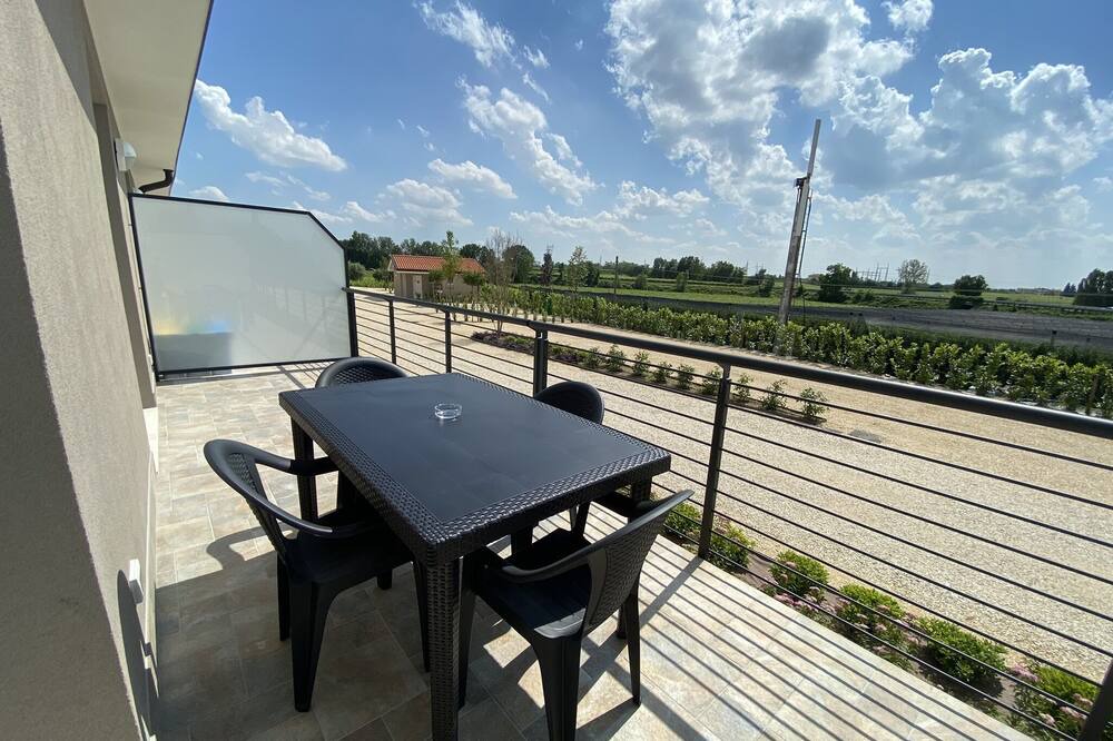 Photo of Patio Balcony in Colà Di Lazise