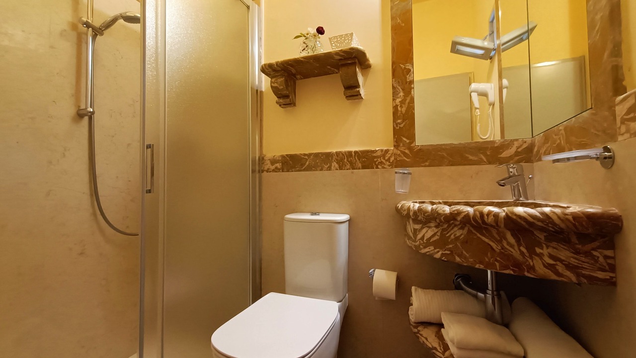 Photo of Bathroom in Assenza