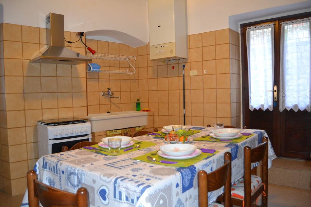 Photo of Kitchen in Assenza