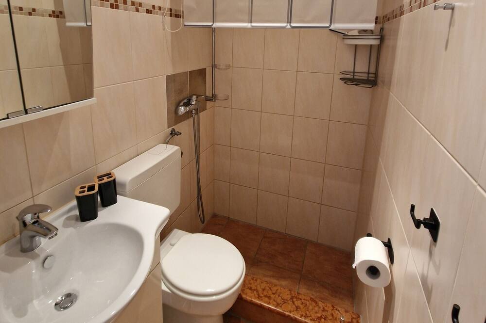 Photo of Bathroom in Aer
