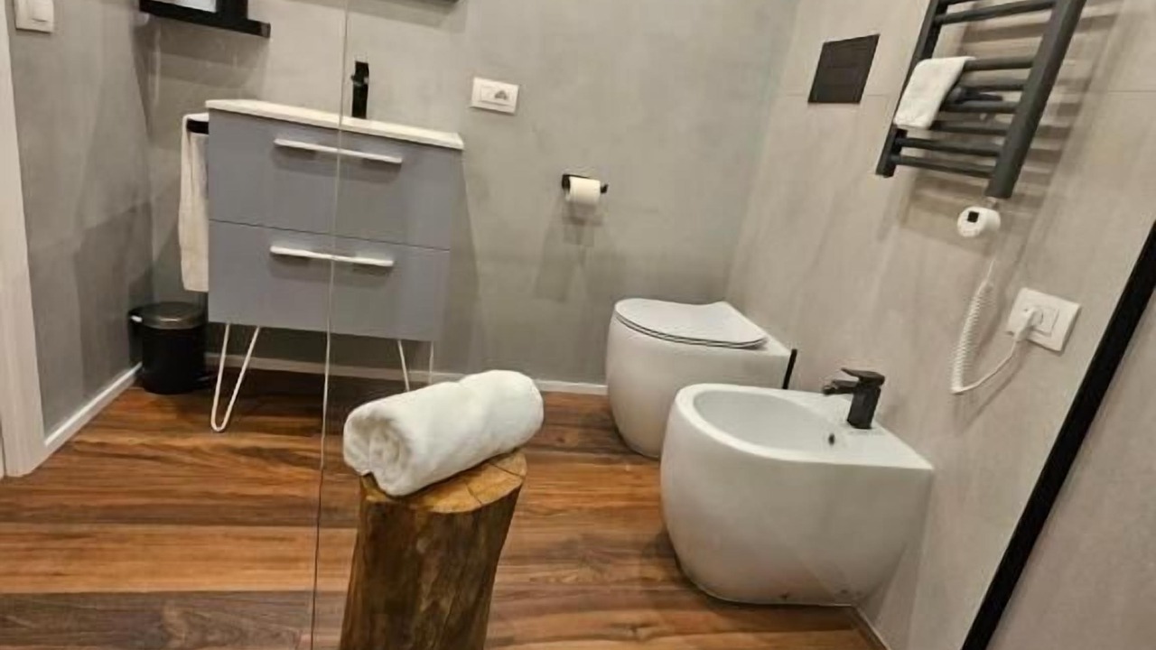 Photo of Bathroom in Crema