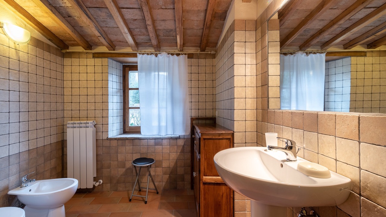 Photo of Bathroom in Cortona