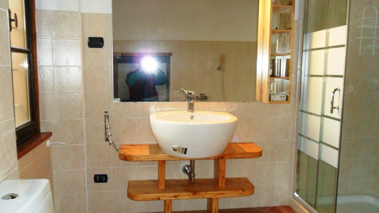 Photo of Bathroom in Cremia