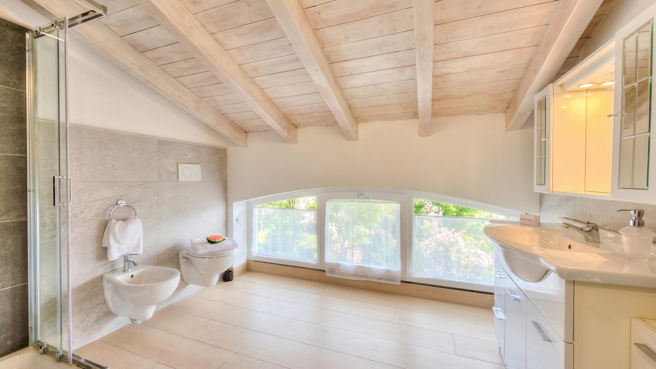 Photo of Bathroom in Arolo