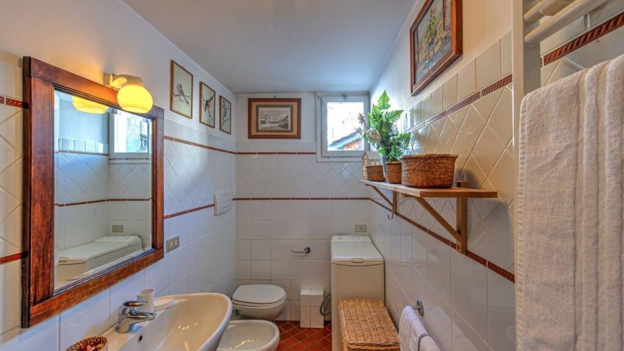 Photo of Bathroom in Courmayeur