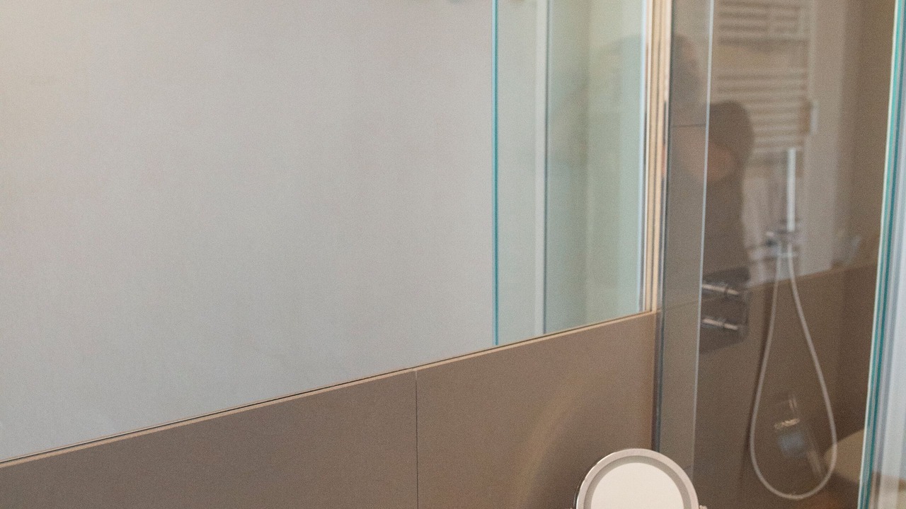 Photo of Bathroom in Magenta