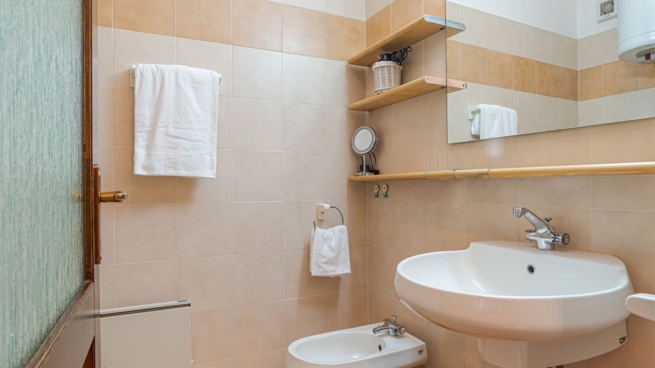 Photo of Bathroom in Menaggio