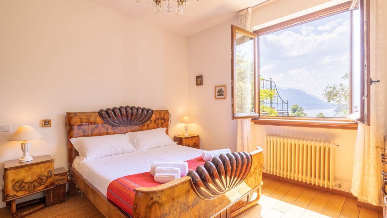Photo of Bedroom in Menaggio