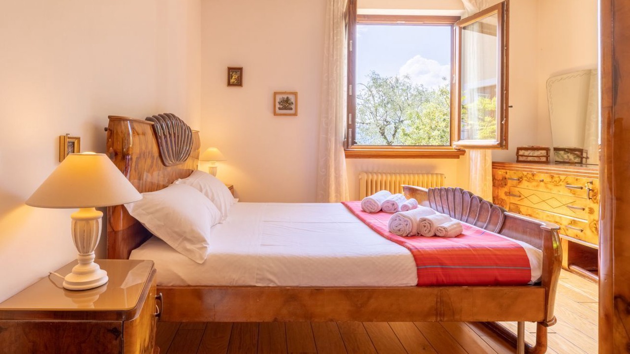 Photo of Bedroom in Menaggio