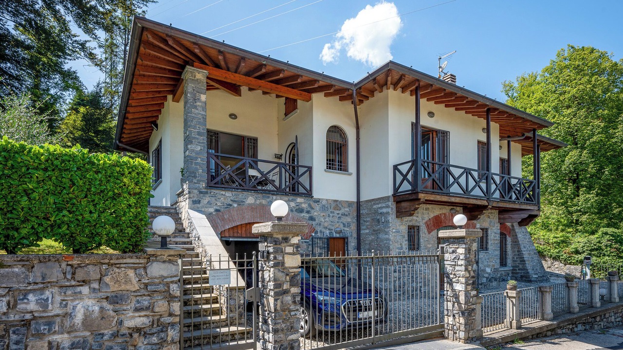 Photo of Others in Menaggio