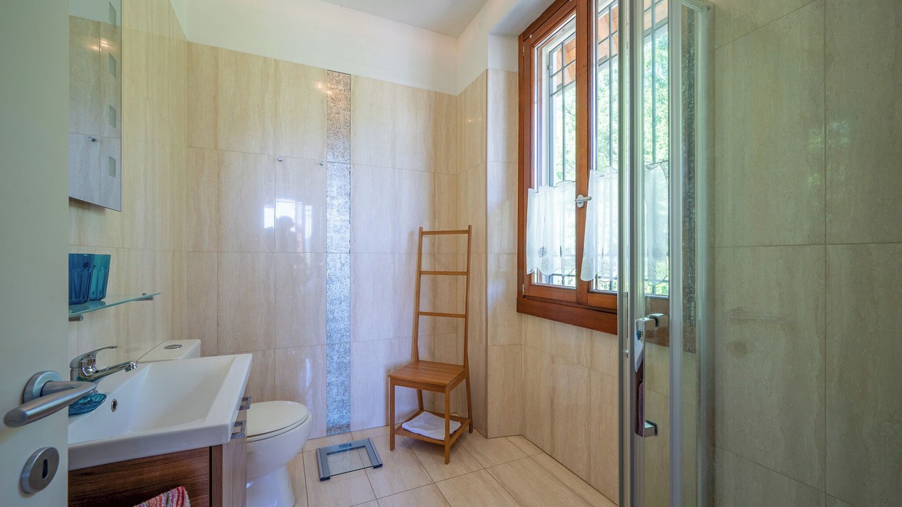 Photo of Bathroom in Menaggio