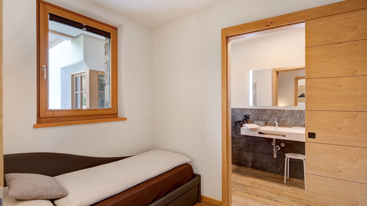 Photo of Bathroom in Teola