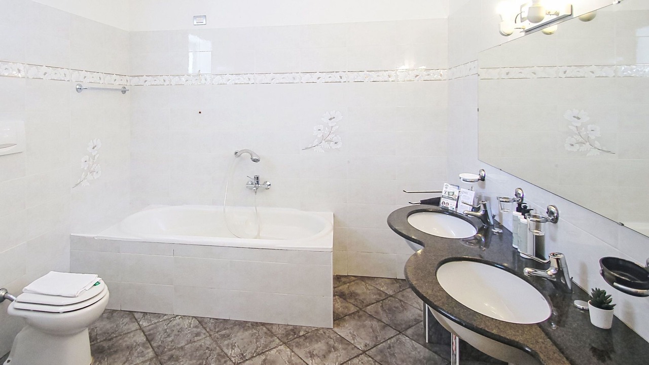 Photo of Bathroom in Luino