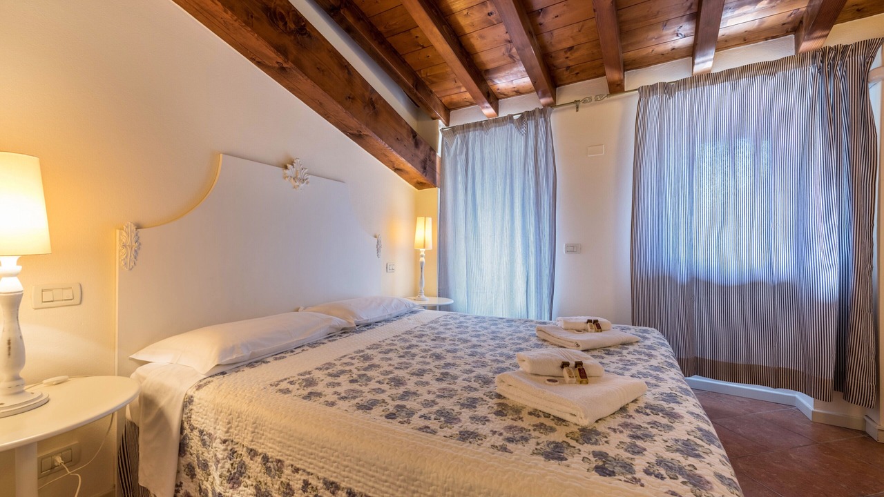 Photo of Bedroom in San Felice del Benaco