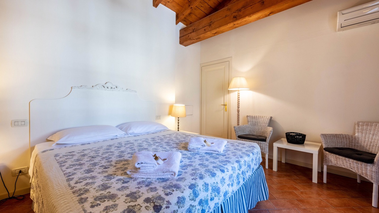 Photo of Bedroom in San Felice del Benaco