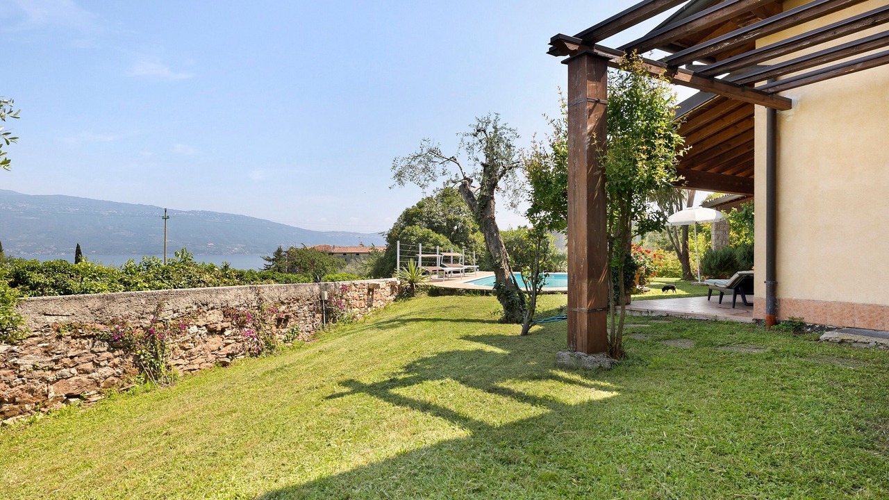 Photo of Outdoor in Roina