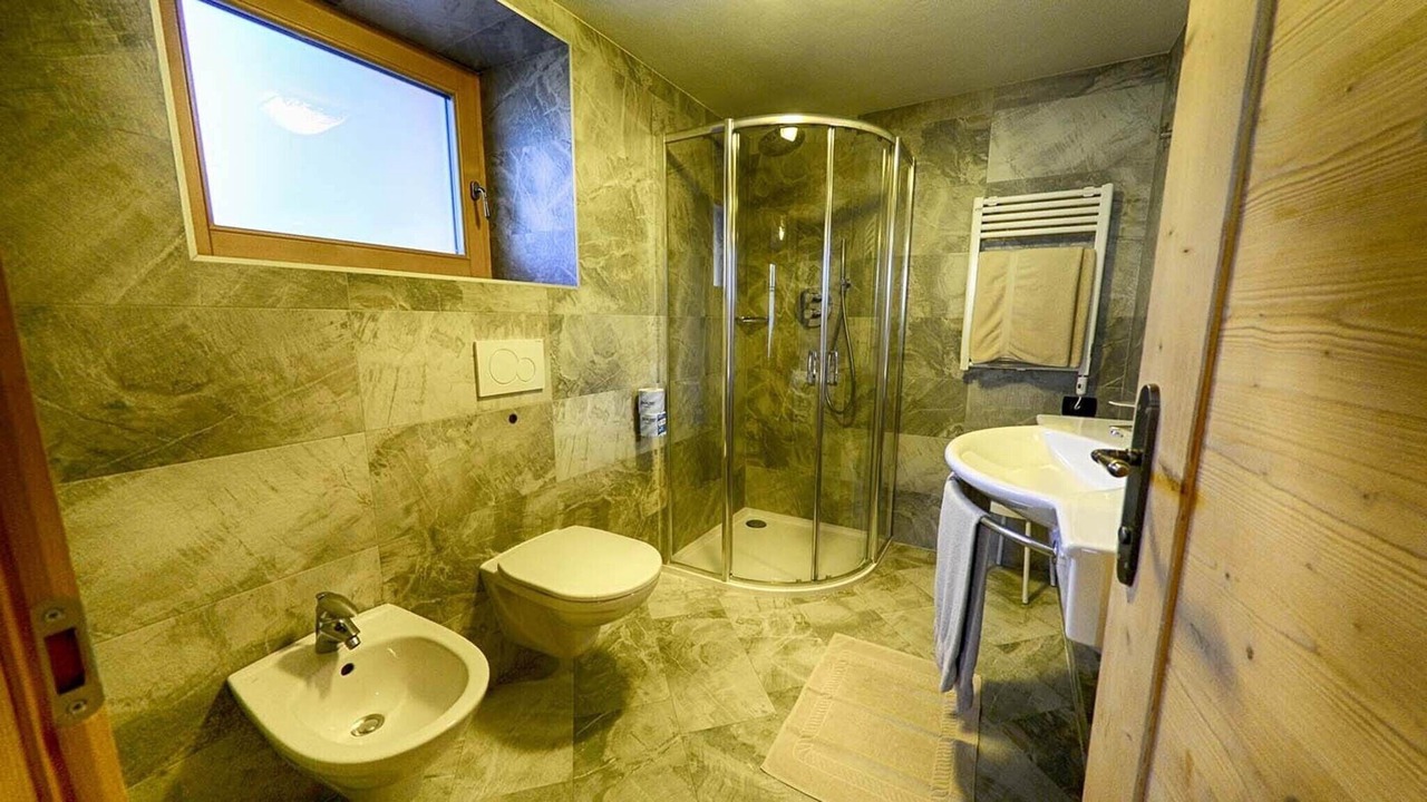 Photo of Bathroom in Teola