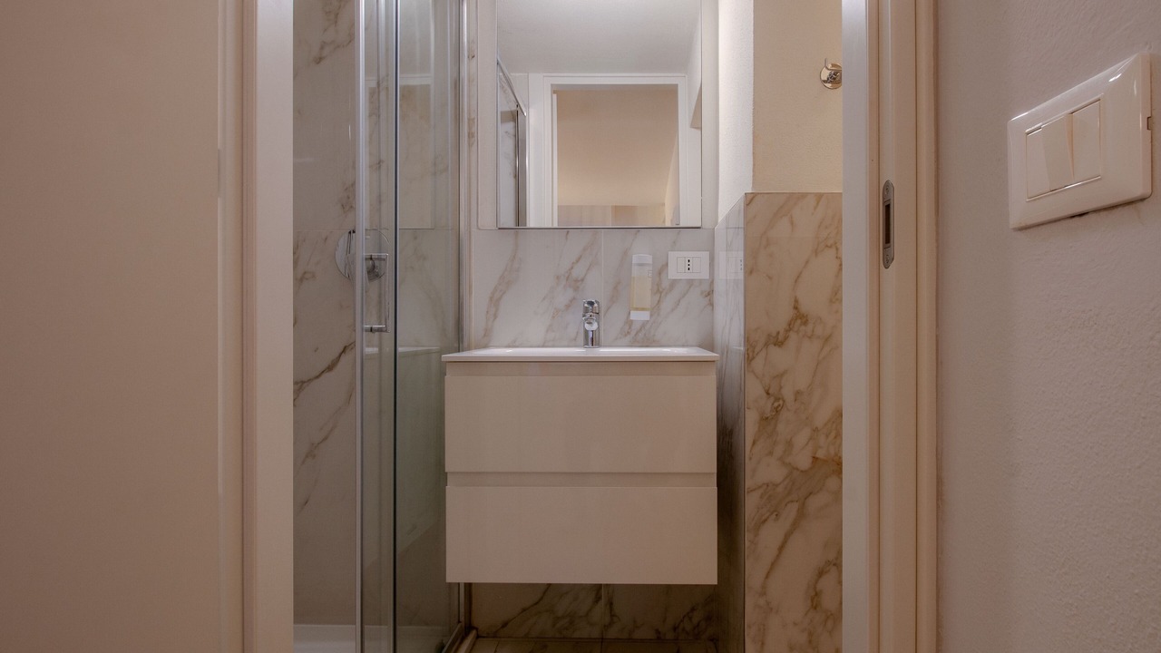 Photo of Bathroom in Magenta