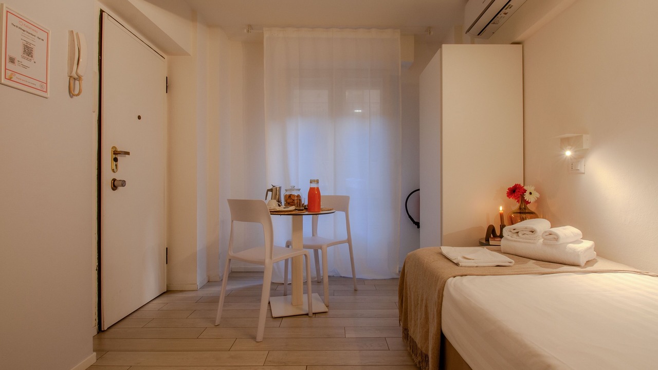 Photo of Bedroom in Magenta