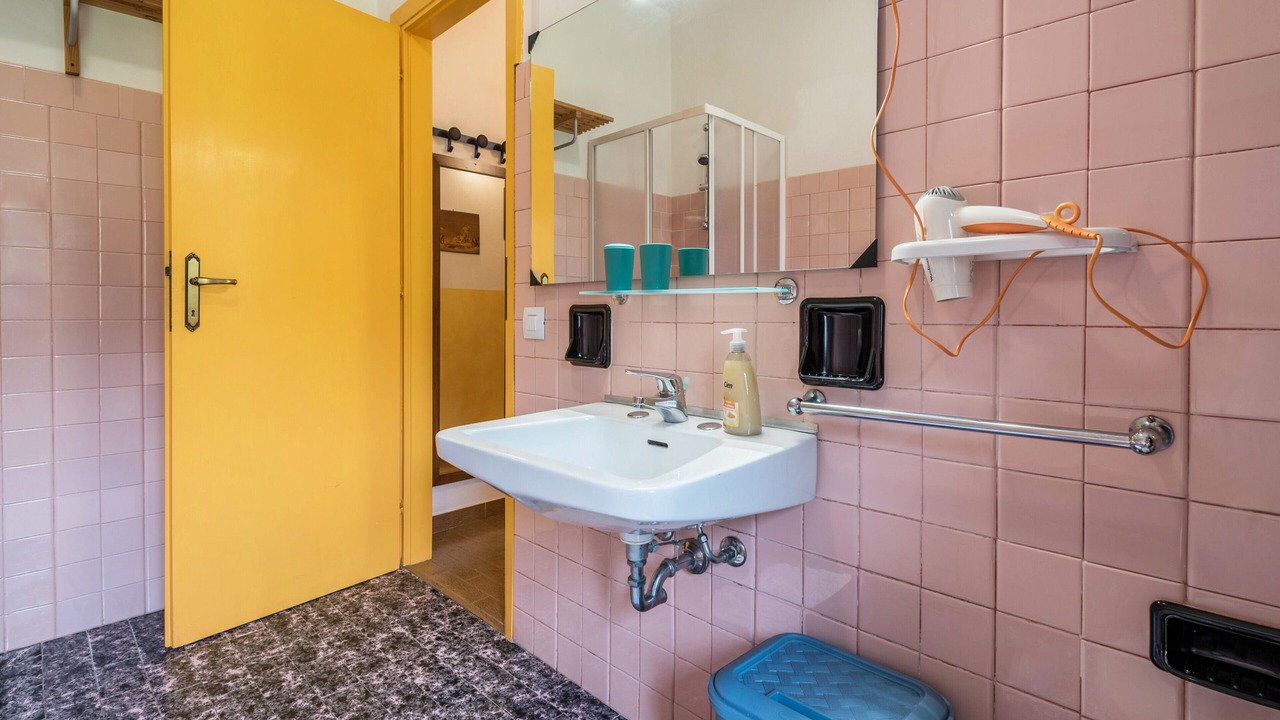 Photo of Bathroom in Aer