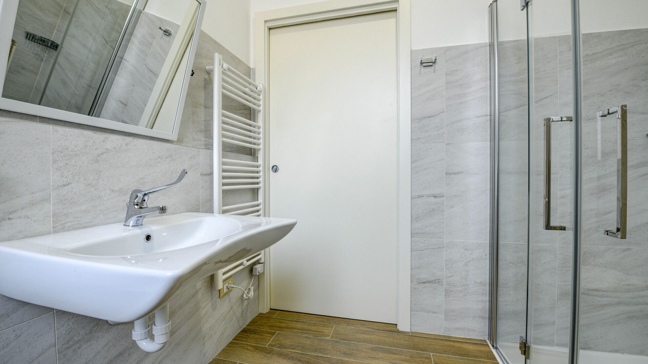 Photo of Bathroom in Desenzano del Garda City Centre