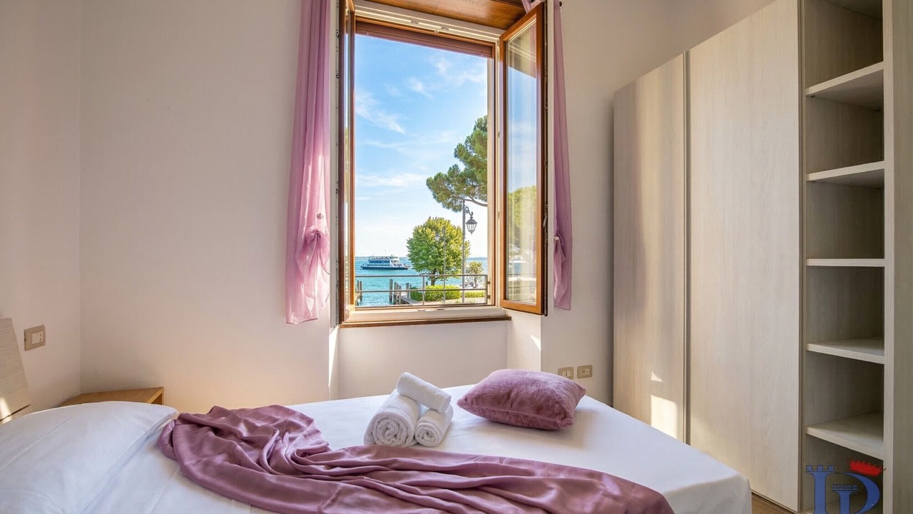 Photo of Bedroom in Desenzano del Garda City Centre