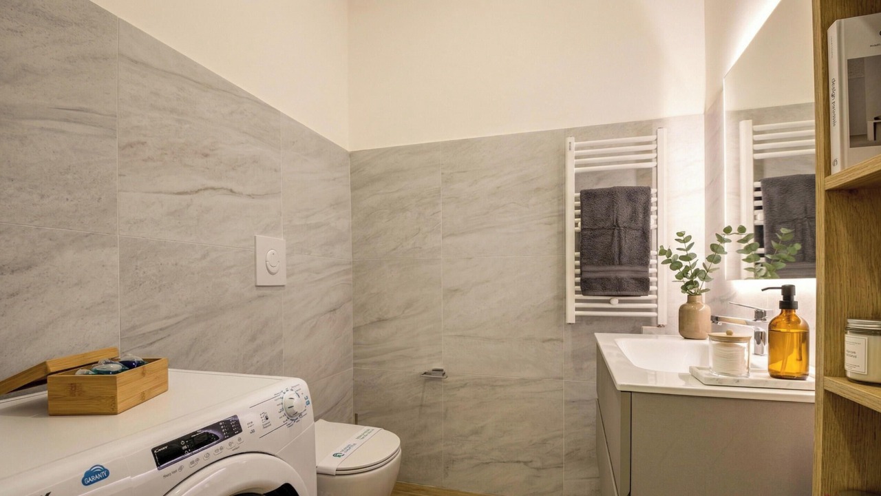 Photo of Bathroom in Desenzano del Garda City Centre