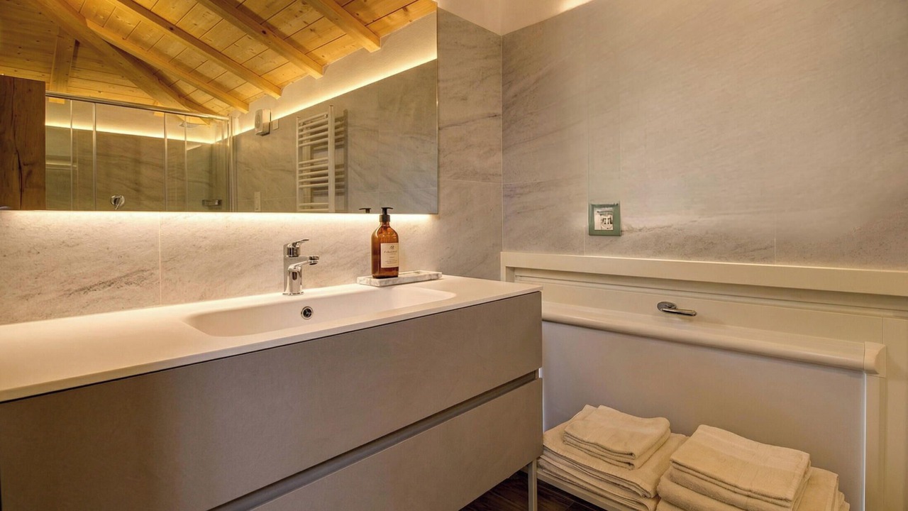 Photo of Bathroom in Desenzano del Garda City Centre