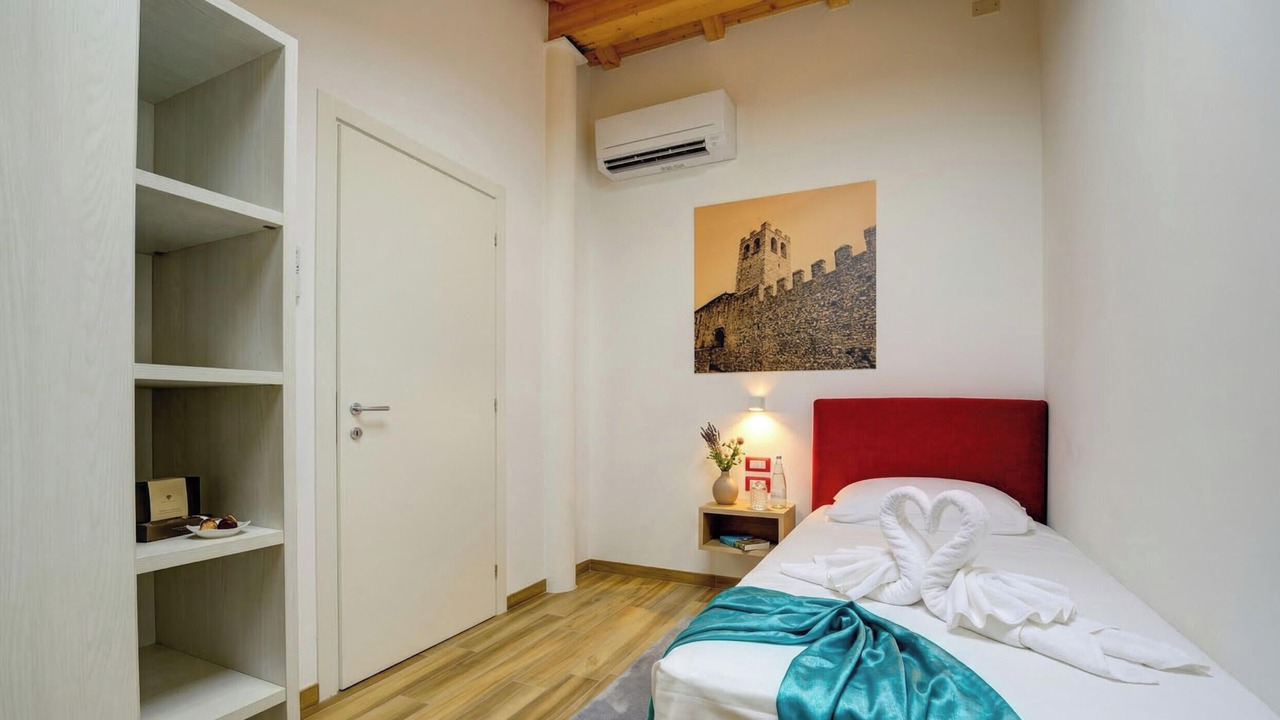 Photo of Bedroom in Desenzano del Garda City Centre