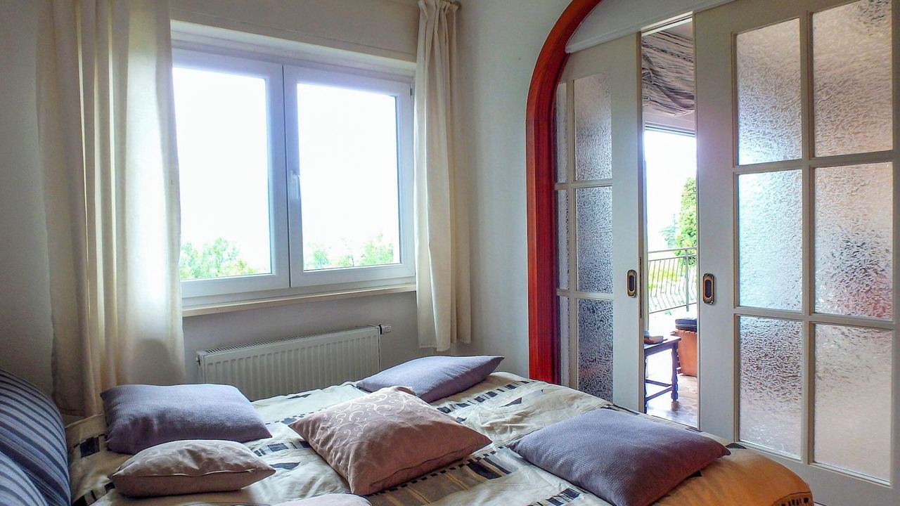 Photo of Bedroom in Porto Valtravaglia