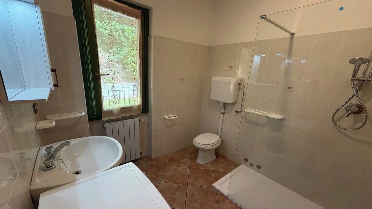 Photo of Bathroom in Idro