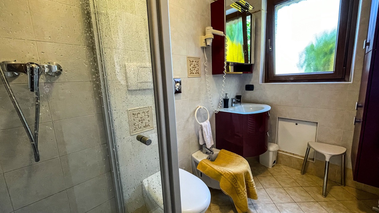 Photo of Bathroom in Malcesine Old Town