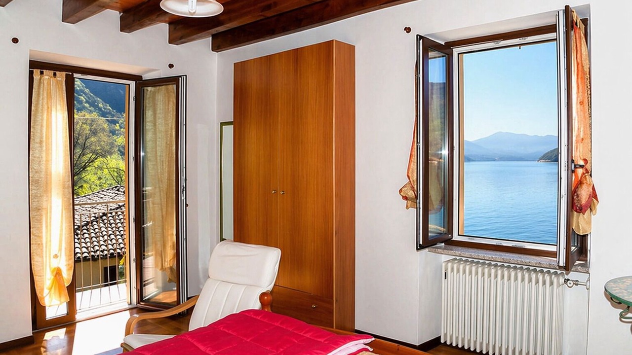 Photo of Bedroom in Tronzano Lago Maggiore
