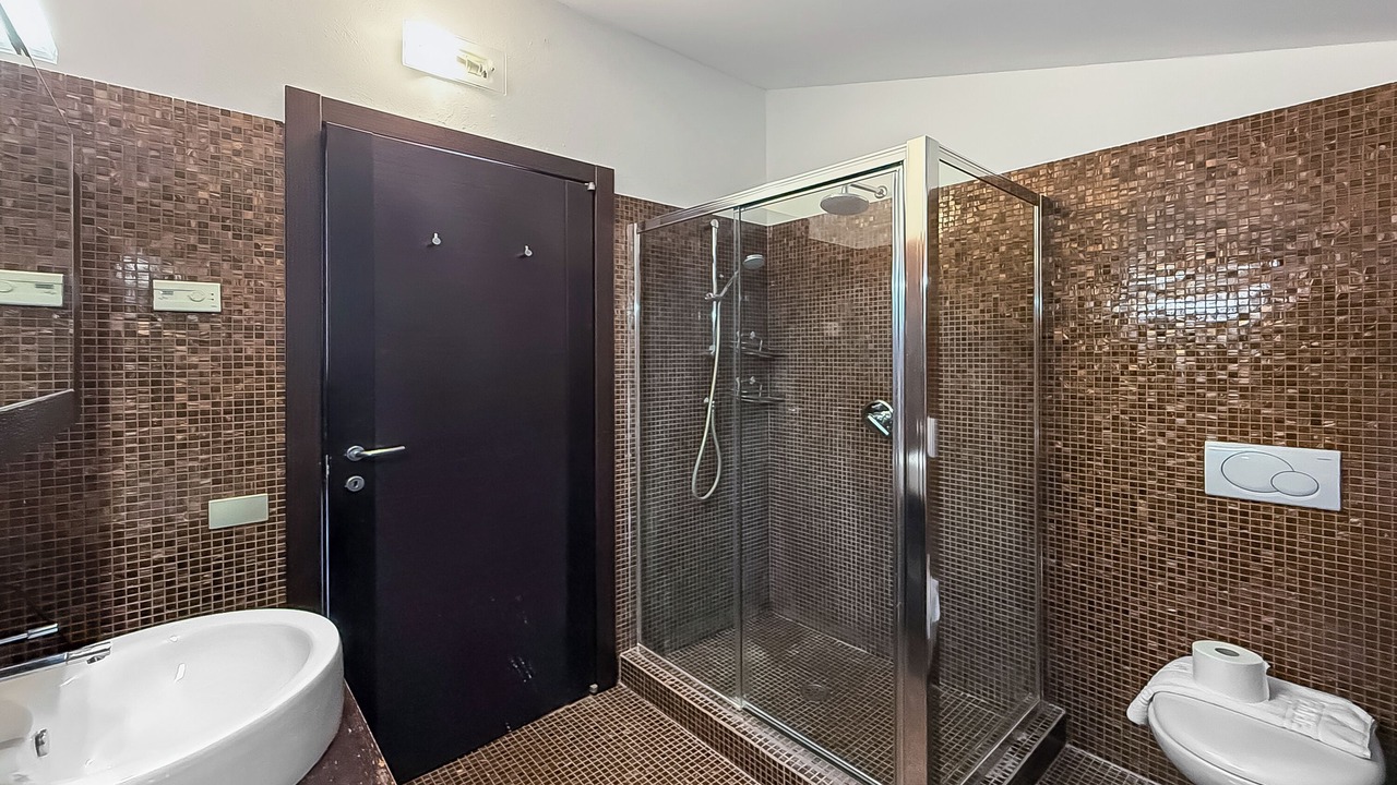 Photo of Bathroom in Menaggio