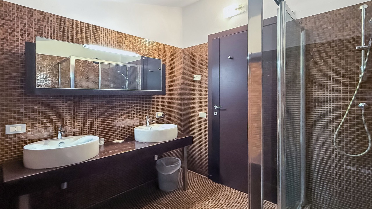 Photo of Bathroom in Menaggio