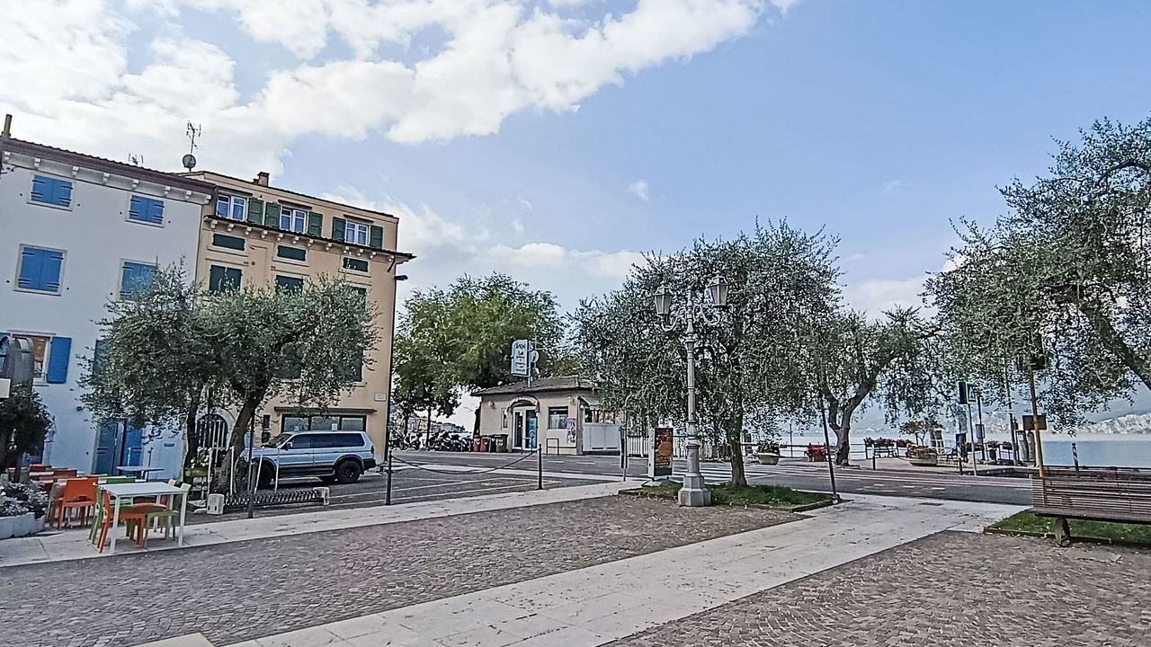 Photo of Others in Assenza