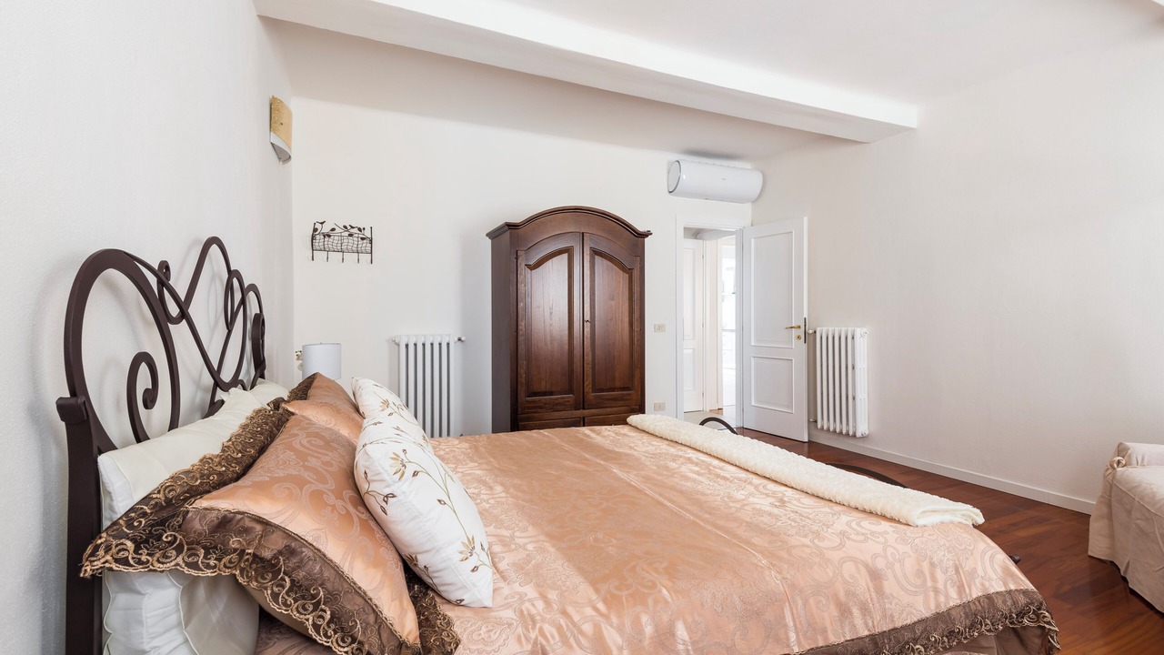 Photo of Bedroom in Old Town